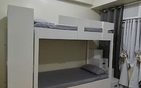 Budget Accommodation Holland Park Condominium Southwoods Binan Laguna