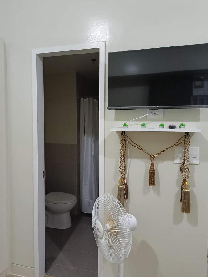 Budget Accommodation Holland Park Condominium Southwoods Binan Laguna Jalang Exterior photo