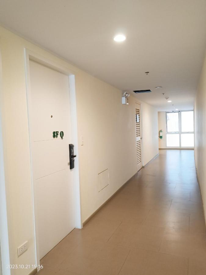 Budget Accommodation Holland Park Condominium Southwoods Binan Laguna Jalang Exterior photo
