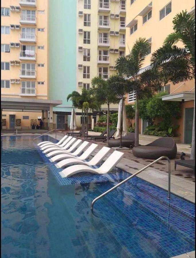 Budget Accommodation Holland Park Condominium Southwoods Binan Laguna Jalang Exterior photo